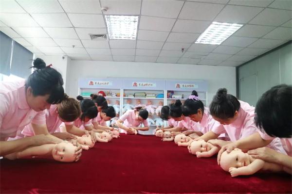 社區邦月嫂與眾不同