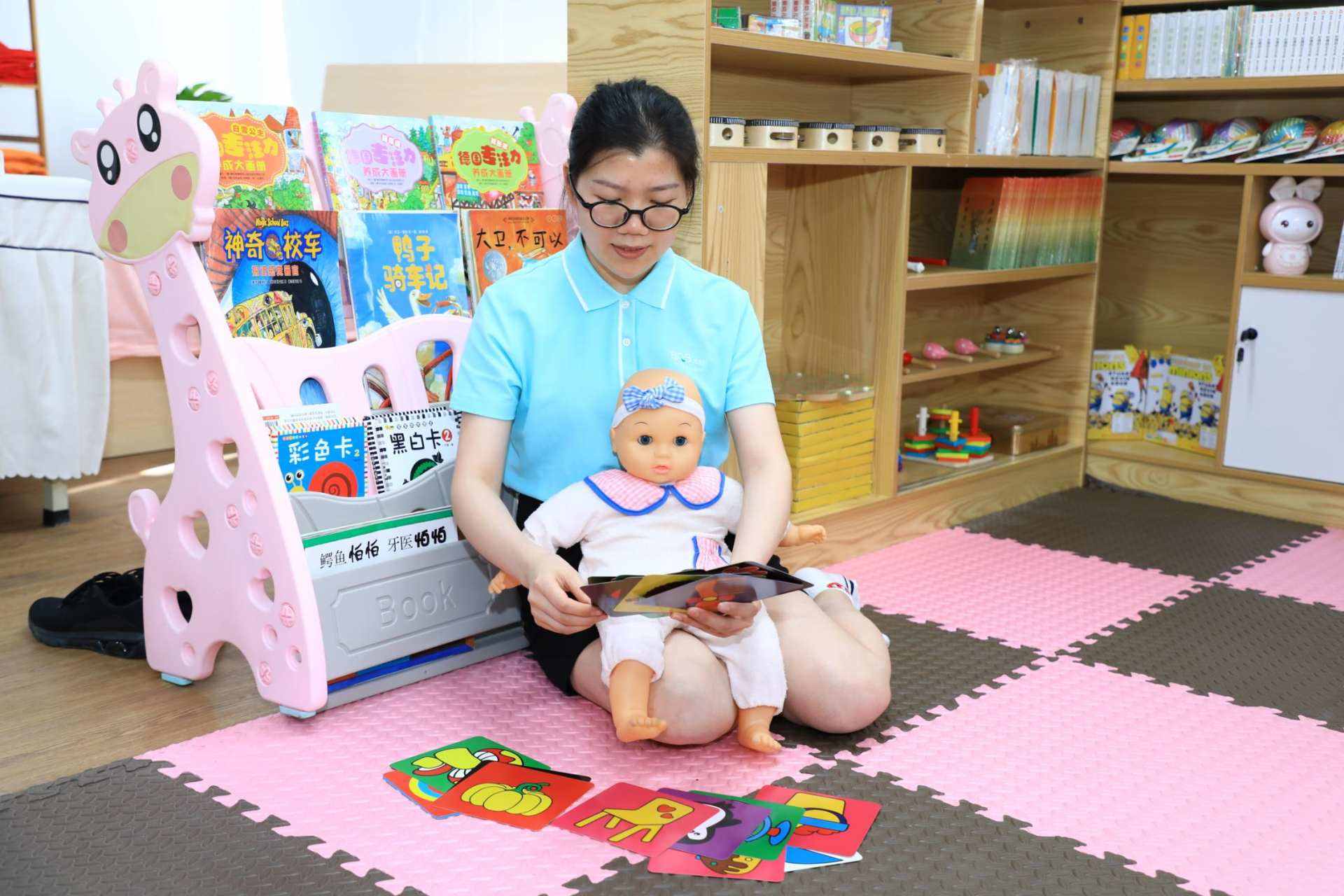 育嬰早教師學了可以去哪里工作？早教育嬰師怎么考證？