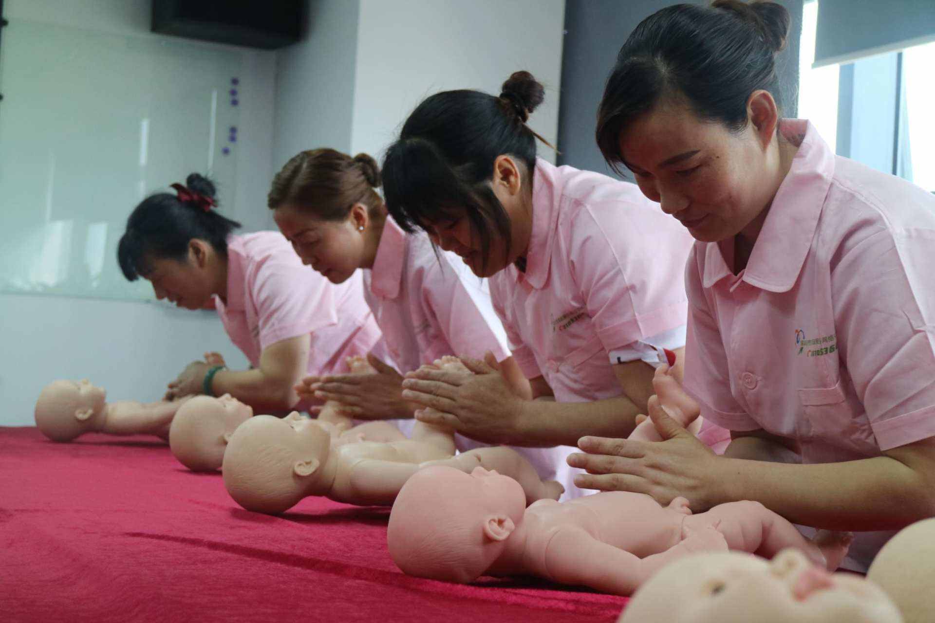 什么是高級母嬰護理師？深圳哪有母嬰護理培訓班？
