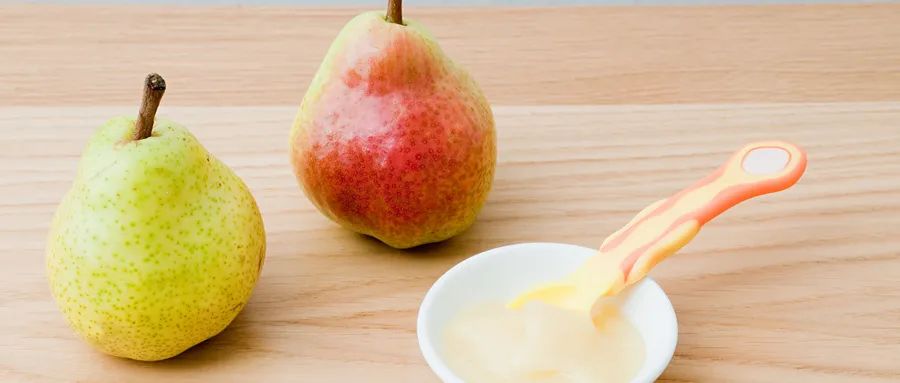 寶寶添加輔食的4個信號，爸媽這樣添加輔食才科學(xué)！