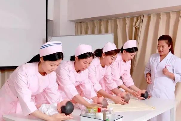 網(wǎng)上怎么開家政公司？做好這7步你也能月入過萬(wàn)！