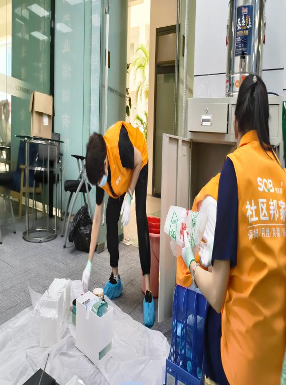社區邦：衣柜收納如何做到高效：打造你的時尚王國